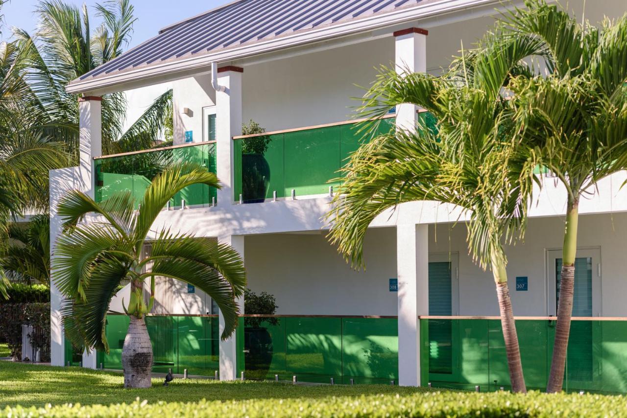 Hotel The Oasis At Grace Bay Extérieur photo